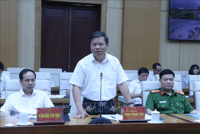 Phó Chủ tịch UBND tỉnh Phú Thọ Phan Trọng Tấn phát biểu tại buổi làm việc. Ảnh: Thu Hương - TTXVN