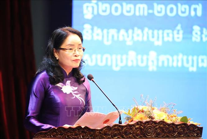 Thứ trưởng Bộ Văn hóa, Thể thao và Du lịch Việt Nam Trịnh Thị Thủy phát biểu khai mạc Tuần Văn hóa Việt Nam tại Campuchia năm 2026. Ảnh: Huỳnh Thảo - P/v TTXVN tại Campuchia