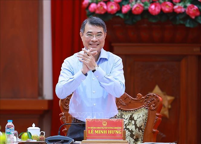 Thủ tướng Lê Minh Hưng làm việc với Ban Thường vụ Tỉnh uỷ Đồng Tháp. Ảnh: Dương Giang – TTXVN 
