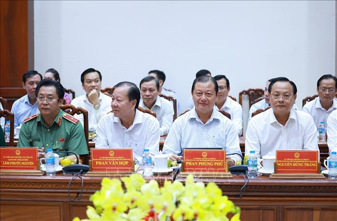 Lãnh đạo tỉnh Đồng Tháp tham dự buổi làm việc. Ảnh: Dương Giang – TTXVN 
