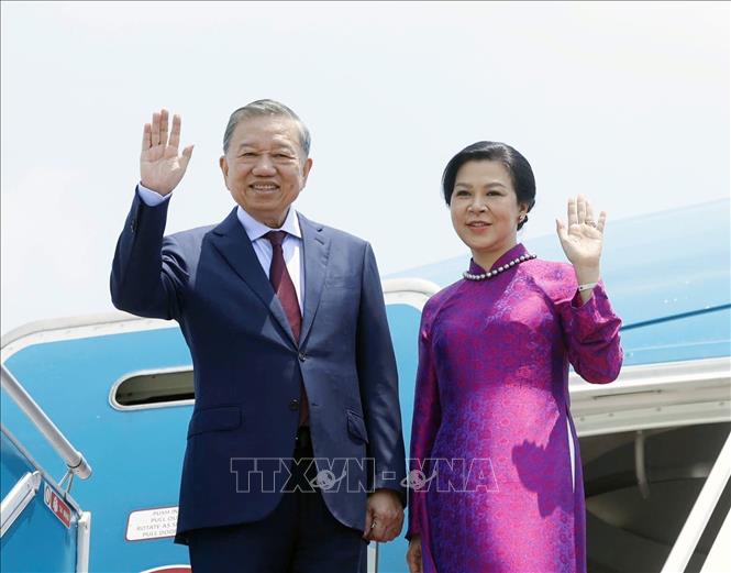Tổng Bí thư, Chủ tịch nước Tô Lâm và Phu nhân rời Hà Nội, lên đường thăm chính thức Thái Lan. Ảnh: Thống Nhất – TTXVN