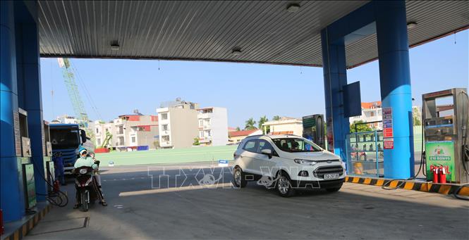 Cửa hàng xăng dầu Thành Tô là 1 trong 2 cửa hàng đầu tiên tại Hải Phòng bán xăng E10. Ảnh: Minh Thu- TTXVN