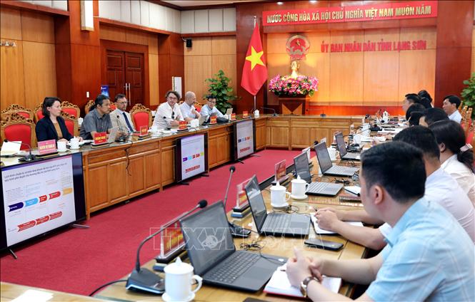 Quang cảnh buổi làm việc. Ảnh: Văn Đạt - TTXVN
