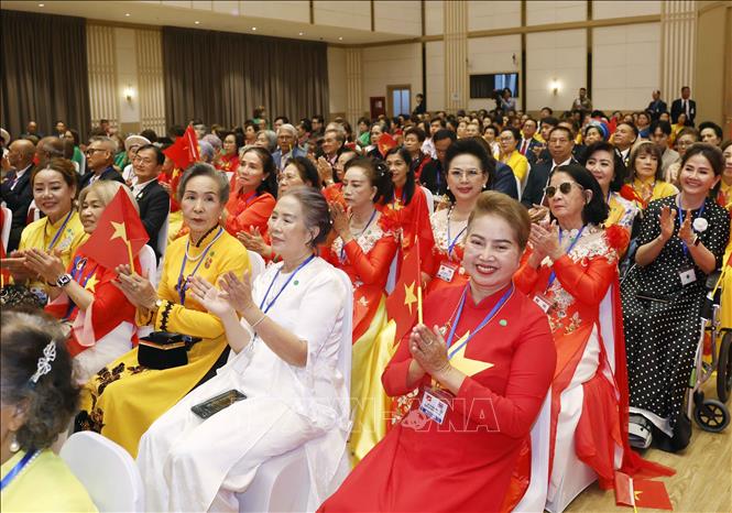 Đại diện cộng đồng người Việt Nam tại Thái Lan tham dự cuộc gặp gỡ Tổng Bí thư, Chủ tịch nước Tô Lâm và Phu nhân. Ảnh: Thống Nhất – TTXVN