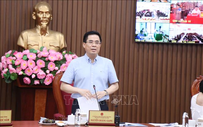 Ủy  viên Trung ương Đảng, Chủ tịch UBND tỉnh Quảng Ngãi Nguyễn Hoàng Giang phát biểu tại Hôi nghị. Ảnh: Phạm Cường - TTXVN