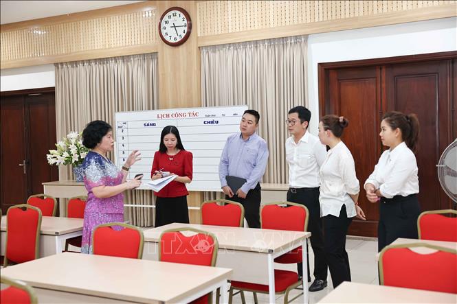 Ban Chỉ đạo thi phường Cửa Nam tập trung rà soát toàn diện hệ thống cơ sở vật chất phục vụ kỳ thi. Ảnh: Thanh Tùng - TTXVN