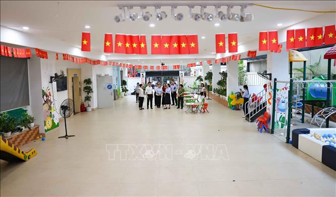 Các điểm hỗ trợ được bố trí khoa học, bảo đảm chỗ ngồi nghỉ, nước uống và điều kiện sinh hoạt cần thiết, góp phần giảm áp lực cho phụ huynh và thí sinh. Ảnh: Thanh Tùng - TTXVN