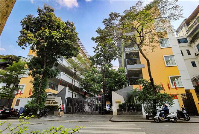 Phường Cửa Nam có 2 điểm thi tại Trường THPT Trần Phú - Hoàn Kiếm và Trường THCS Ngô Sĩ Liên với tổng số 63 phòng thi và 4 phòng thi dự phòng. Ảnh: Thanh Tùng - TTXVN
