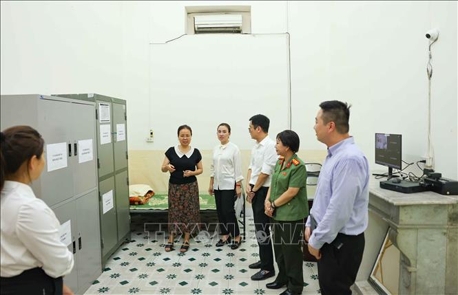 Các điểm thi cơ bản đã hoàn tất việc chuẩn bị cơ sở vật chất, bảo đảm các điều kiện tổ chức kỳ thi theo đúng quy định của Bộ Giáo dục và Đào tạo, Sở Giáo dục và Đào tạo Hà Nội và kế hoạch của Ban Chỉ đạo thi các cấp. Ảnh: Thanh Tùng - TTXVN