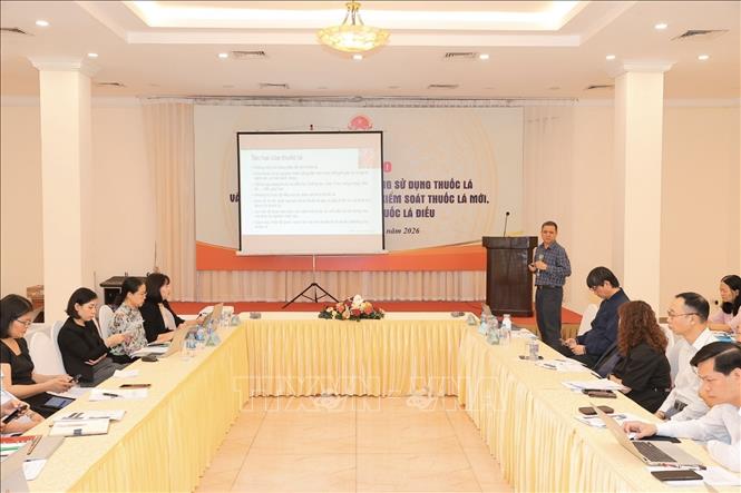 Sáng 26/3/2026, tại Hà Nội, Bộ Y tế tổ chức Hội thảo chia sẻ thông tin về thực trạng sử dụng thuốc lá, đề xuất giải pháp tăng cường kiểm soát thuốc lá điện tử, thuốc lá nung nóng, các sản phẩm thuốc lá mới khác; tiếp tục giảm nhu cầu và tỷ lệ sử dụng thuốc lá điếu theo Chiến lược quốc gia về phòng, chống tác hại thuốc lá đến năm 2030. Ảnh: Minh Quyết - TTXVN