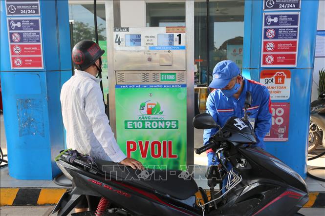 E10 biofuel is sold at a station in Hai Phong city. VNA Photo