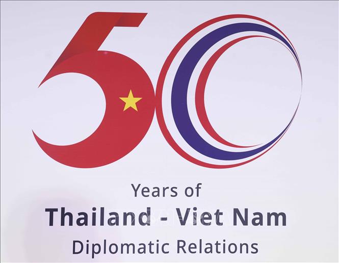 Logo 50 năm thiết lập quan hệ Việt Nam - Thái Lan. Ảnh: Thống Nhất – TTXVN