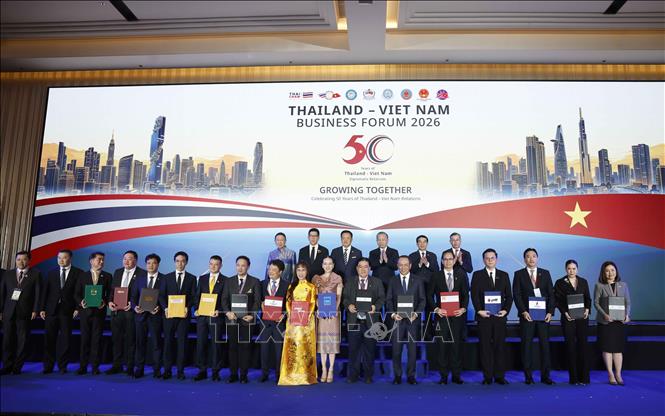 Tổng Bí thư, Chủ tịch nước Tô Lâm và Thủ tướng Thái Lan Anutin Charnvirakul chứng kiến trao các thoả thuận hợp tác giữa doanh nghiệp hai nước. Ảnh: Thống Nhất – TTXVN