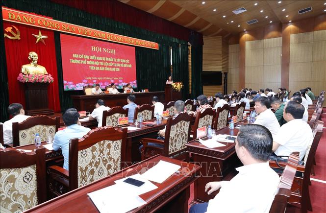 Hội nghị Ban Chỉ đạo triển khai Dự án đầu tư xây dựng các trường Phổ thông nội trú liên cấp tại các xã biên giới trên địa bàn tỉnh Lạng Sơn. Ảnh: Anh Tuấn – TTXVN