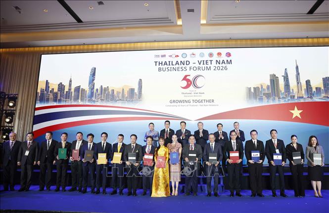Tổng Bí thư, Chủ tịch nước Tô Lâm và Thủ tướng Thái Lan Anutin Charnvirakul chứng kiến trao các thoả thuận hợp tác giữa hai nước. Ảnh: Thống Nhất – TTXVN