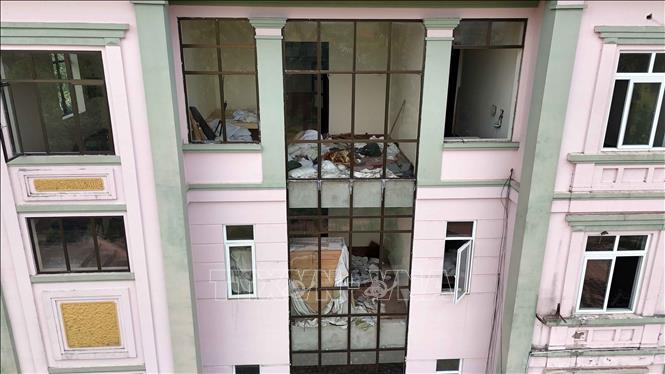 Nhà khách huyện Đức Thọ cũ hiện nay đang bị xuống cấp do không có đơn vị sử dụng. Ảnh: Hữu Quyết - TTXVN
