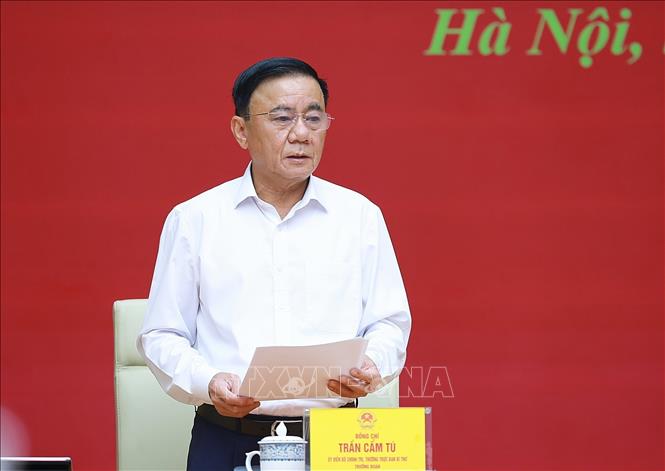 Đồng chí Trần Cẩm Tú, Ủy viên Bộ Chính trị, Thường trực Ban Bí thư, Trưởng đoàn kiểm tra, giám sát số 12 của Bộ Chính trị, Ban Bí thư phát biểu. Ảnh: Dương Giang – TTXVN
