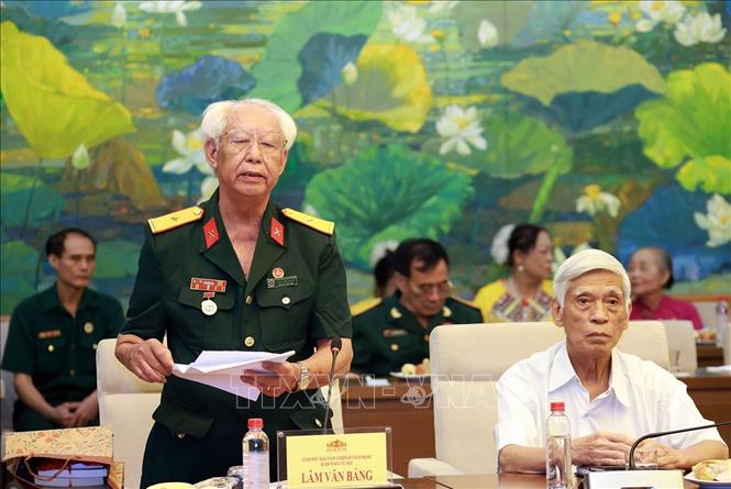 Giám đốc Bảo tàng Chiến sĩ cách mạng bị địch bắt tù đày Lâm Văn Bảng phát biểu. Ảnh: Tuấn Anh - TTXVN