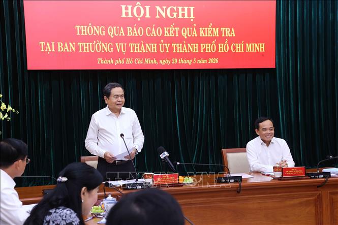 Ủy viên Bộ Chính trị, Chủ tịch Quốc hội Trần Thanh Mẫn, Trưởng Đoàn Kiểm tra, giám sát số 11 phát biểu. Ảnh: Văn Điệp – TTXVN	