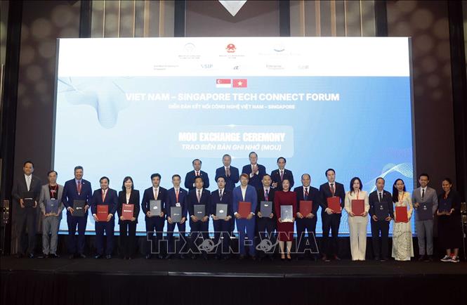 Tổng Bí thư, Chủ tịch nước Tô Lâm chứng kiến lễ trao các biên bản ghi nhớ hợp tác giữa hai nước. Ảnh: Thống Nhất – TTXVN