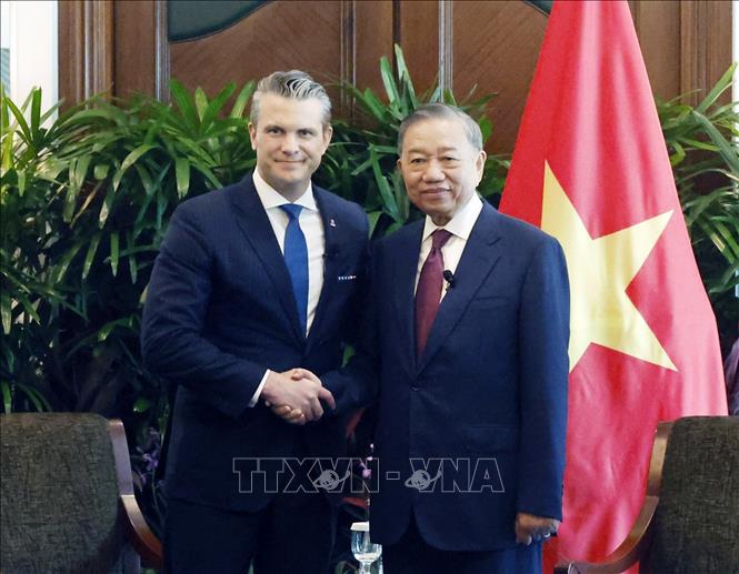 Tổng Bí thư, Chủ tịch nước Tô Lâm tiếp Bộ trưởng Bộ Chiến tranh Hoa Kỳ Pete Hegseth. Ảnh: Thống Nhất – TTXVN