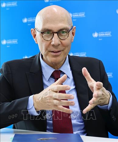 Cao ủy Nhân quyền LHQ Volker Turk nhấn mạnh việc tăng cường bảo vệ trẻ em trên môi trường trực tuyến cần được thực hiện một cách khẩn trương và hiệu quả. Ảnh: Yonhap/TTXVN