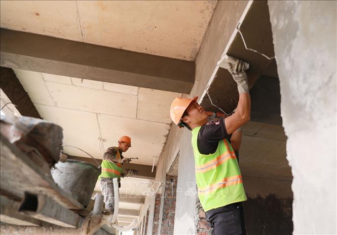 Trường Phổ thông nội trú liên cấp Tiểu học và Trung học cơ sở Pa Tần đang gấp rút hoàn thiện các hạng mục. Ảnh: Quý Trung – TTXVN