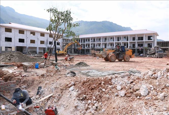 Dự kiến Trường Phổ thông nội trú liên cấp Tiểu học và Trung học cơ sở Pa Tần sẽ hoàn công trong tháng 6/2026. Ảnh: Quý Trung – TTXVN