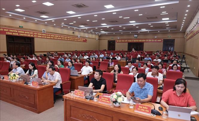 Đông đảo cán bộ, công chức tham gia chương trình. Ảnh: Trần Việt - TTXVN 
