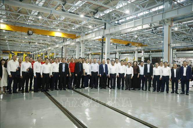 Tổng Bí thư, Chủ tịch nước Tô Lâm thăm Trung tâm Thử nghiệm Đường sắt Singapore. Ảnh: Thống Nhất – TTXVN