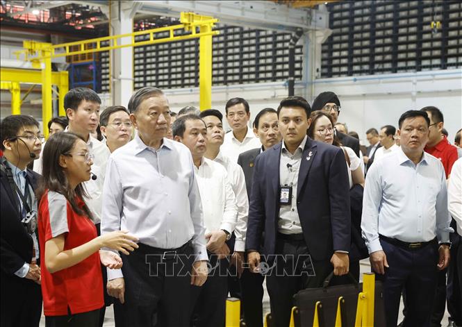 Tổng Bí thư, Chủ tịch nước Tô Lâm thăm Trung tâm Thử nghiệm Đường sắt Singapore. Ảnh: Thống Nhất – TTXVN