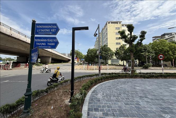 Khu tái định cư Thượng Thanh, phường Việt Hưng (Hà Nội) gần các trường học, chợ sinh hoạt nên rất thuận tiện cho các hộ dân đến ở luôn. Ảnh: Quốc Khánh - TTXVN