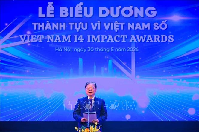 Chủ tịch Liên hiệp các Hội Khoa học và Kỹ thuật Việt Nam Phan Xuân Dũng phát biểu khai mạc. Ảnh: Hoàng Hiếu - TTXVN
