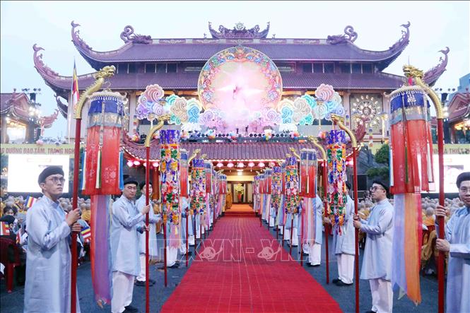 Buddhism rituals at the Vesak celebration in Ho Chi Minh city. VNA Photo: Xuân Khu