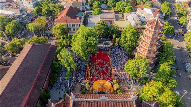 The grand celebration of Buddha's Birthday, Buddhist calendar 2570 - Gregorian calendar 2026, in Hue was held at Tu Dam Ancestral Temple, Thuan Hoa ward, Hue city. VNA Photo