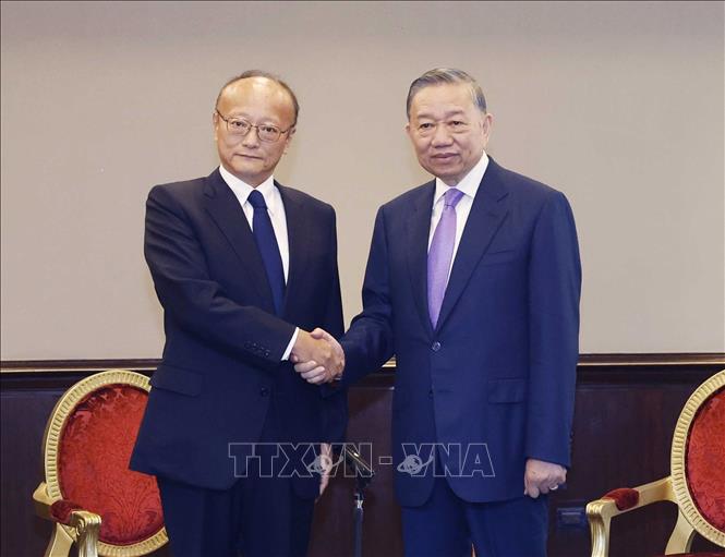 Tổng Bí thư, Chủ tịch nước Tô Lâm tiếp ông Masato Kanda, Chủ tịch Ngân hàng Phát triển Châu Á (ADB). Ảnh: Thống Nhất – TTXVN