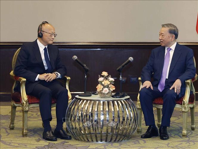 Tổng Bí thư, Chủ tịch nước Tô Lâm tiếp ông Masato Kanda, Chủ tịch Ngân hàng Phát triển Châu Á (ADB). Ảnh: Thống Nhất – TTXVN