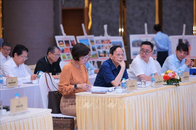 Các thành viên hội đồng chấm Chung khảo Giải báo chí Quốc gia lần thứ 20 - năm 2026. Ảnh: Hoàng Hiếu - TTXVN