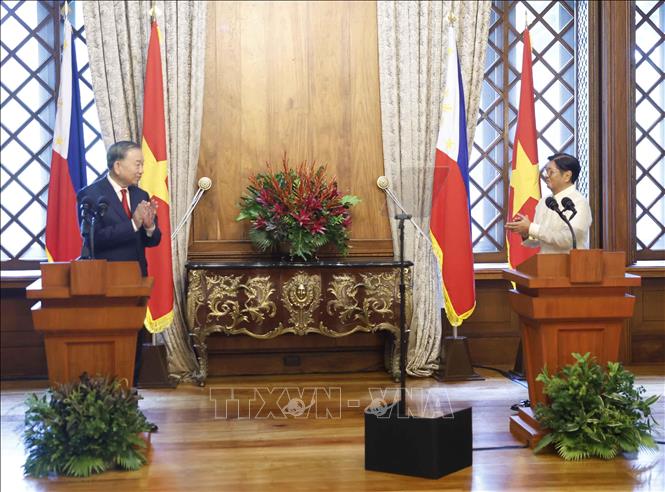 Tổng Bí thư, Chủ tịch nước Tô Lâm và Tổng thống Philippines Ferdinand Romualdez Marcos Jr. tại cuộc gặp gỡ báo chí, thông báo kết quả hội đàm. Ảnh: Thống Nhất – TTXVN