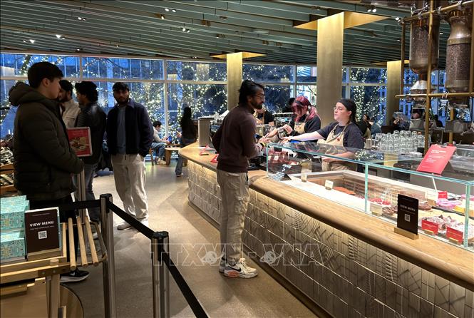 Bên trong Starbucks Reserve Roastery Chicago - cửa hàng lớn nhất của Starbucks trên thế giới. Ảnh: Ngọc Quang - PV TTXVN tại Mỹ