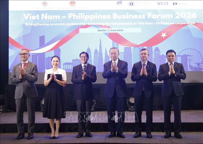 Tổng Bí thư, Chủ tịch nước Tô Lâm và Tổng thống Philippines Ferdinand Romualdez Marcos Jr. cùng các đại biểu dự Diễn đàn Doanh nghiệp Việt Nam - Philippines. Ảnh: Thống Nhất – TTXVN