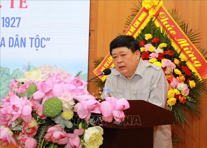 PGS.TS Nguyễn Thế Kỷ, Phó Chủ tịch Hội đồng Lý luận Trung ương tham luận tại Hội thảo. Ảnh: Khánh Hoà - TTXVN
