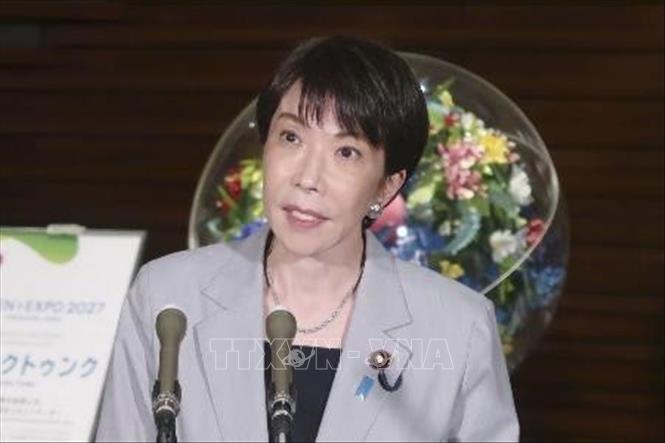 Thủ tướng Nhật Bản Sanae Takaichi phát biểu với báo giới tại thủ đô Tokyo sau cuộc điện đàm với Tổng thống Iran Masoud Pezeshkian ngày 1/6/2026. Ảnh: Kyodo/TTXVN