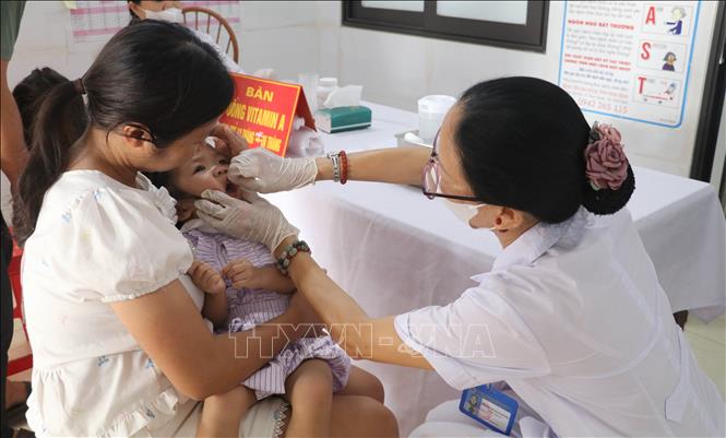 Chiến dịch bổ sung Vitamin A cho trẻ em đợt 1 năm 2026 được tổ chức tại 451 điểm trạm y tế thuộc Trạm Y tế 129 xã, phường tỉnh Ninh Bình. Ảnh: Thùy Dung - TTXVN