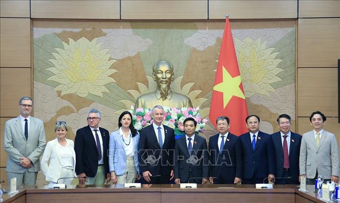 Các đại biểu chụp ảnh chung. Ảnh: Tuấn Anh - TTXVN