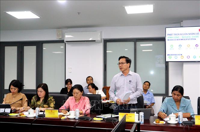 Đại biểu phát biểu ý kiến tại buổi làm việc. Ảnh: Lê Thúy Hằng – TTXVN.