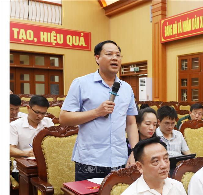 Phó Bí thư Thường trực Đảng ủy xẫ Bình Mỹ Vũ Trùng Dương phát biểu tại hội nghị. Ảnh: Thanh Tuấn - TTXVN