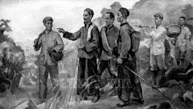 Sau 30 năm bôn ba, ngày 28/1/1941, Nguyễn Ái Quốc từ Trung Quốc về nước và ở tại Pác Bó (Cao Bằng), trực tiếp lãnh đạo đấu tranh cách mạng. Người chỉ ra rằng, trong điều kiện cụ thể của Việt Nam, con đường duy nhất phải theo là con đường cách mạng dân tộc dân chủ do Đảng tiên phong của giai cấp công nhân lãnh đạo đánh đổ đế quốc, thực dân, giành độc lập dân tộc, sau đó tiến lên thực hiện cách mạng xã hội chủ nghĩa. Tranh tư liệu/TTXVN phát