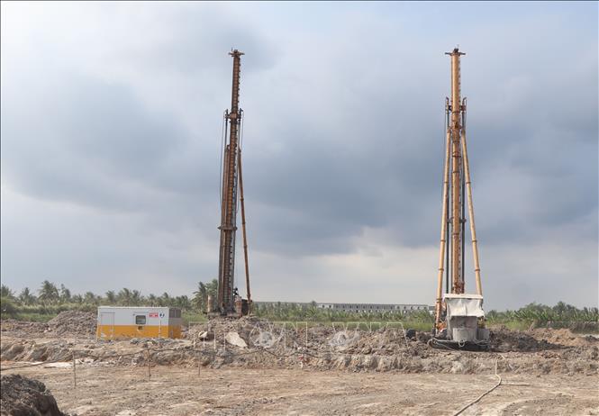 Công trường Dự án nâng cấp, mở rộng Cảng hàng không Cà Mau. Ảnh: Tuấn Phi - TTXVN