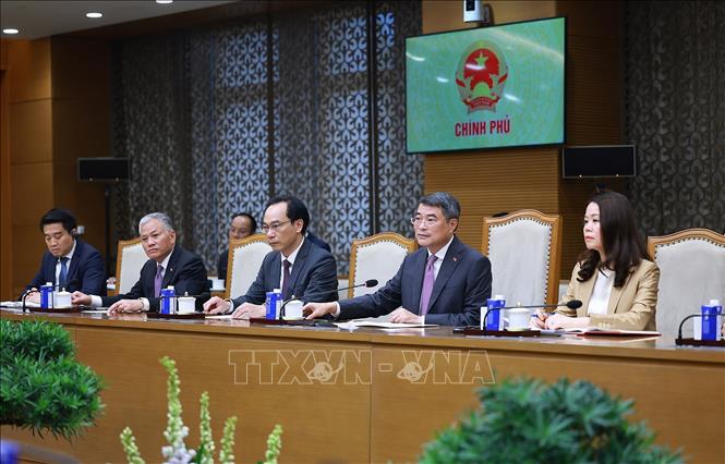 Thủ tướng Lê Minh Hưng phát biểu tại cuộc tiếp Bộ trưởng Ngoại giao Cộng hòa Angola Téte António. Ảnh: Dương Giang – TTXVN
